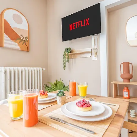 Le Boise I Centre I Netflix I Wifi Fibre I Parking דירה